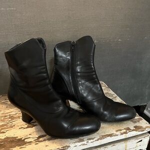 Elegant Black Heeled Boots